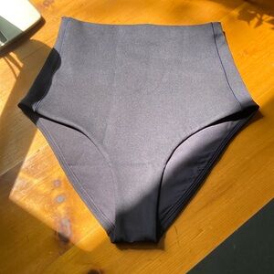 Left on Friday Hi Tide bikini bottom, small